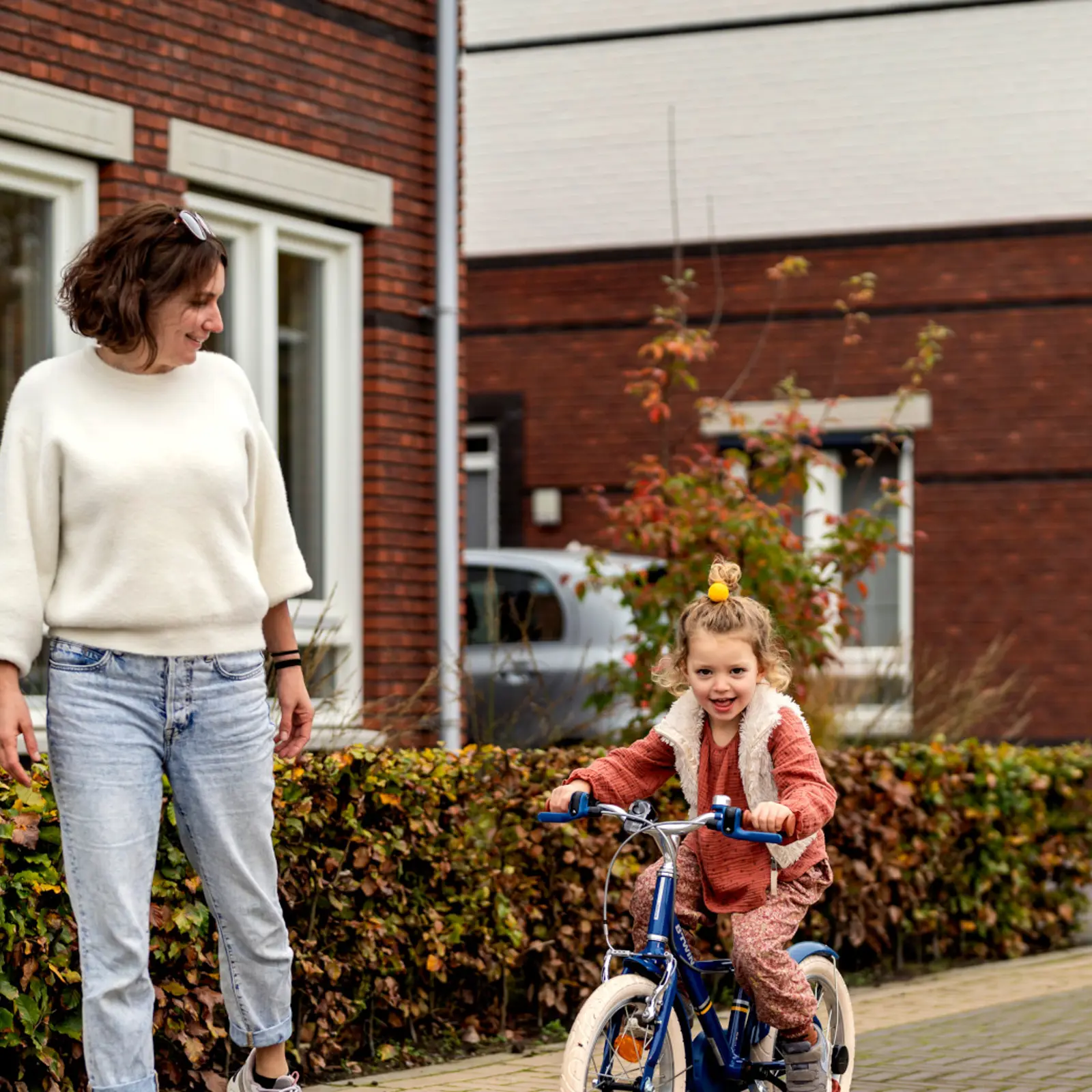 Meisje leert fietsen - hendriksmaakthet.jpg